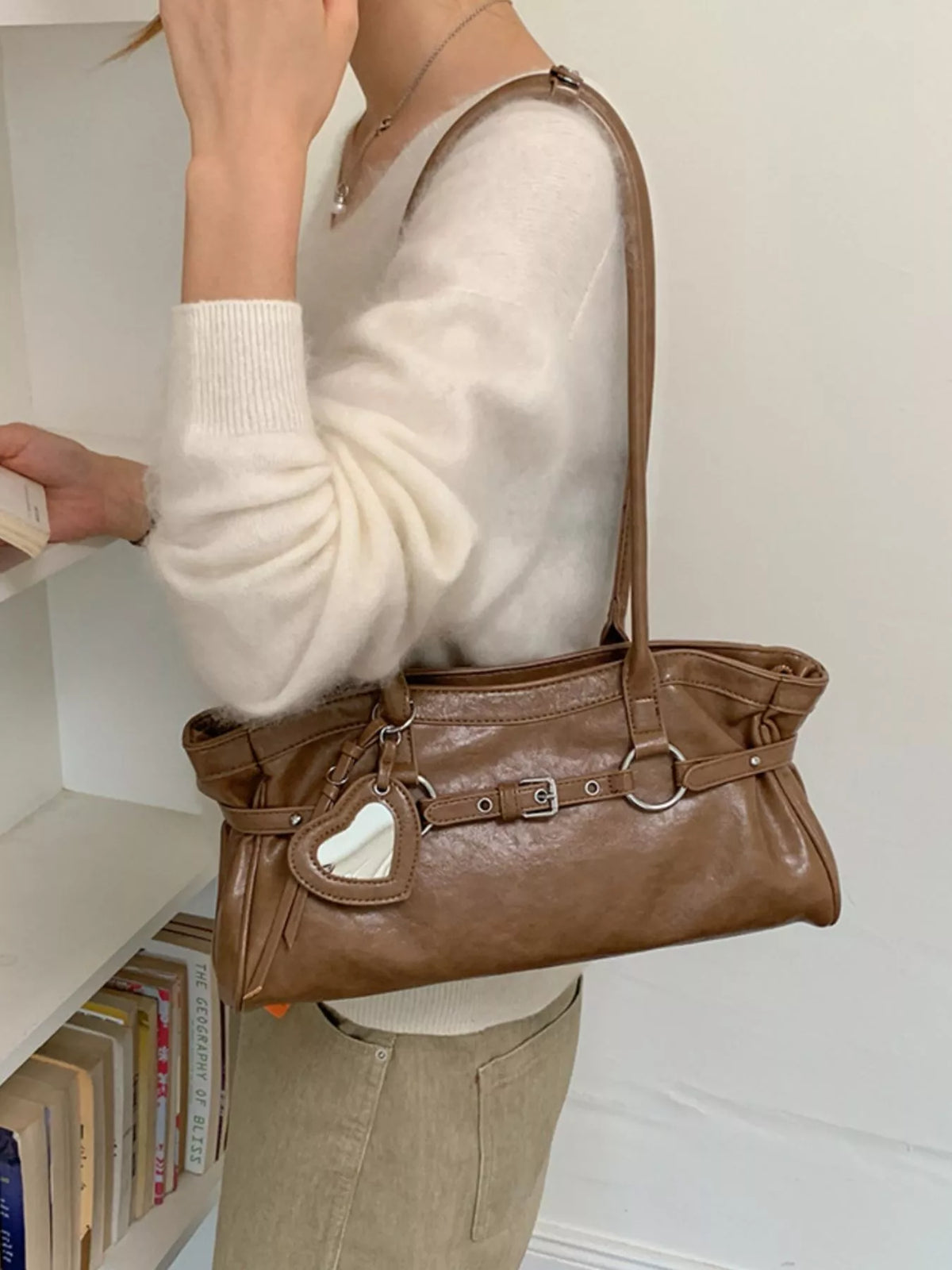 6ea1a6b0-2323-4b54-bb46-dd95bc97b3ba-Max-Origin